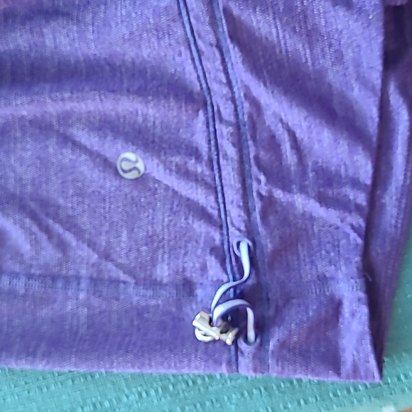 Lululemon purple workout top - Picture 3 of 5
